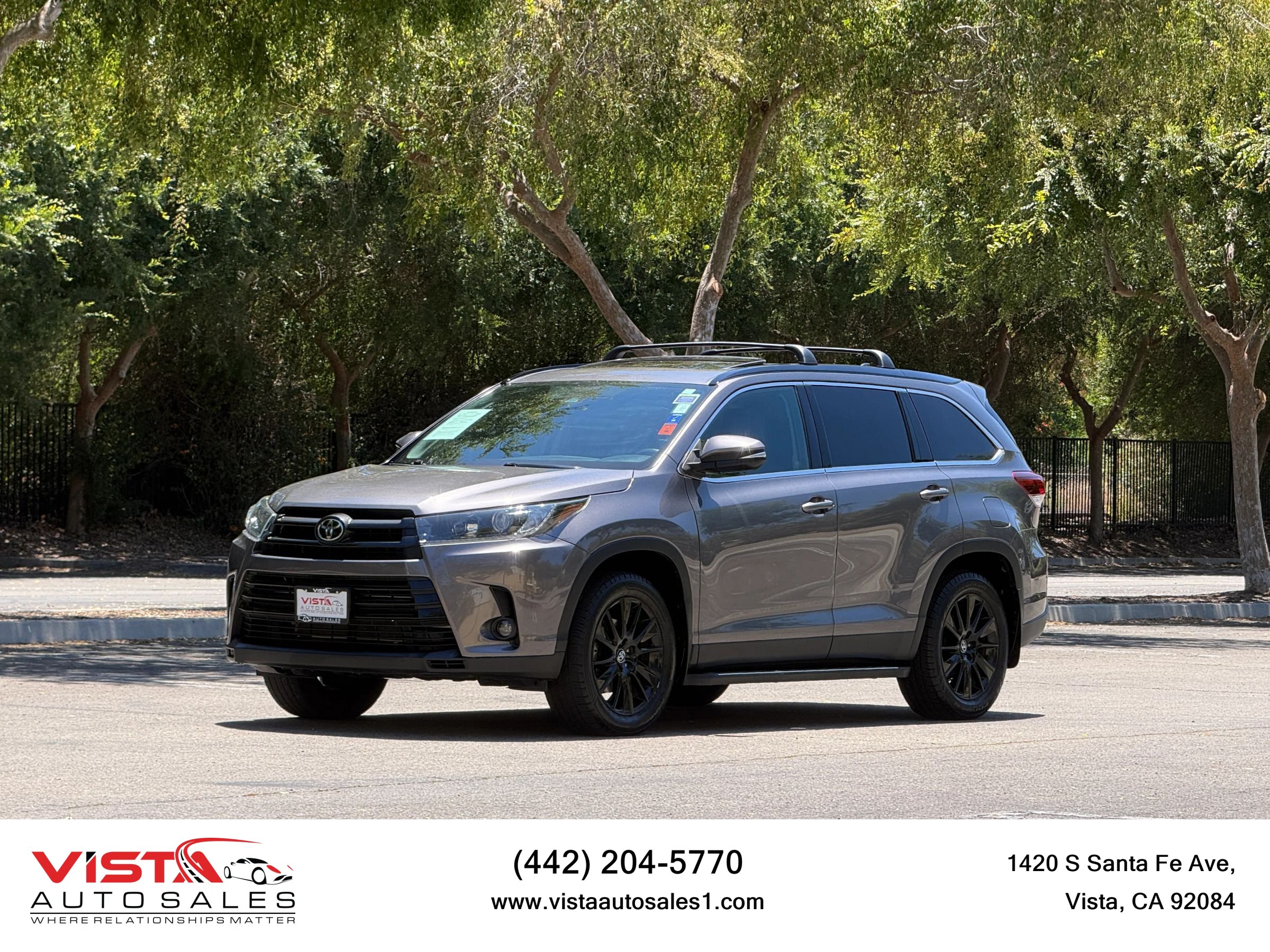 Used 2019 Toyota Highlander SE FWD image 1