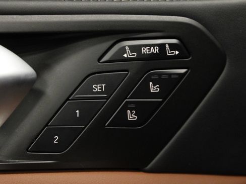 Used 2024 BMW ALPINA XB7 AWD/4WD image 36
