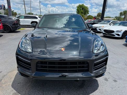 Used 2023 Porsche Cayenne GTS AWD/4WD image 2