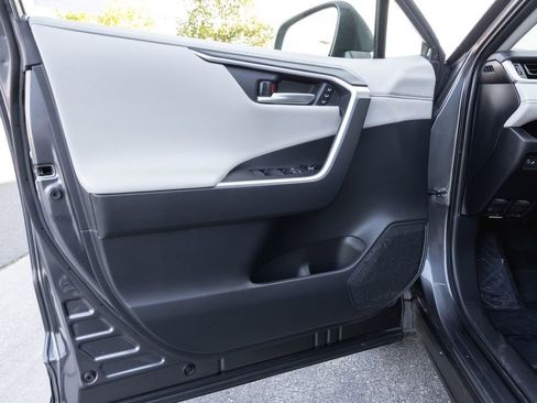 Certified 2020 Toyota RAV4 Limited image 27