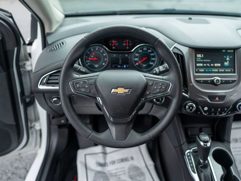 Used 2017 Chevrolet Cruze LT w/ Convenience Package FWD image 23