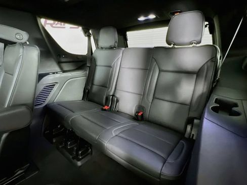Used 2024 GMC Yukon Denali w/ Advanced Technology Package AWD/4WD image 38