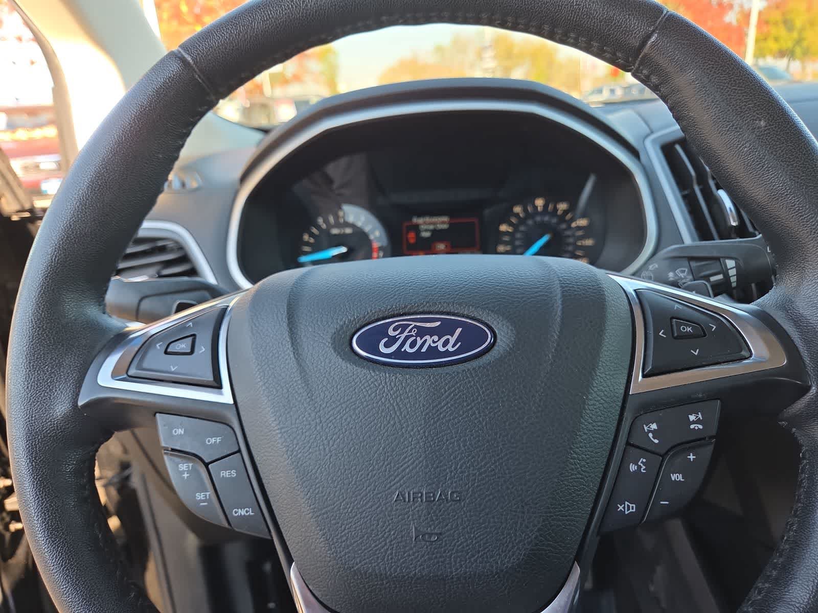 Used 2018 Ford Edge SEL AWD/4WD image 23
