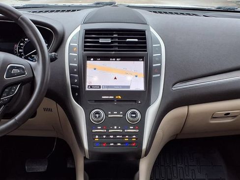 Used 2019 Lincoln MKC Reserve w/ MKC Climate Package FWD image 8