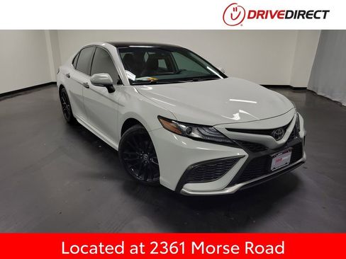 Used 2022 Toyota Camry XSE image 1