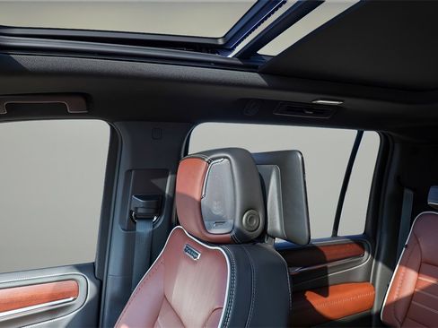 Used 2023 GMC Yukon XL Denali Ultimate image 21