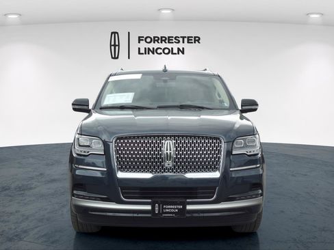 Certified 2024 Lincoln Navigator Reserve AWD/4WD image 8