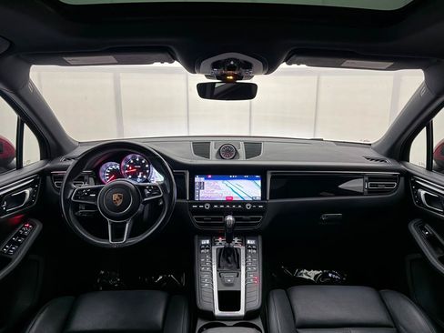 Used 2020 Porsche Macan AWD/4WD image 27