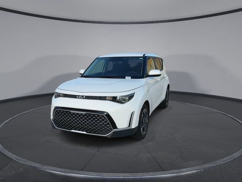 Used 2024 Kia Soul EX FWD image 4