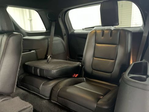 Used 2014 Ford Explorer Limited w/ Equipment Group 302A AWD/4WD image 24