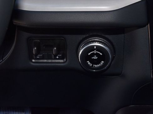 New 2025 Lincoln Navigator Reserve w/ Jet Appearance Package image 33