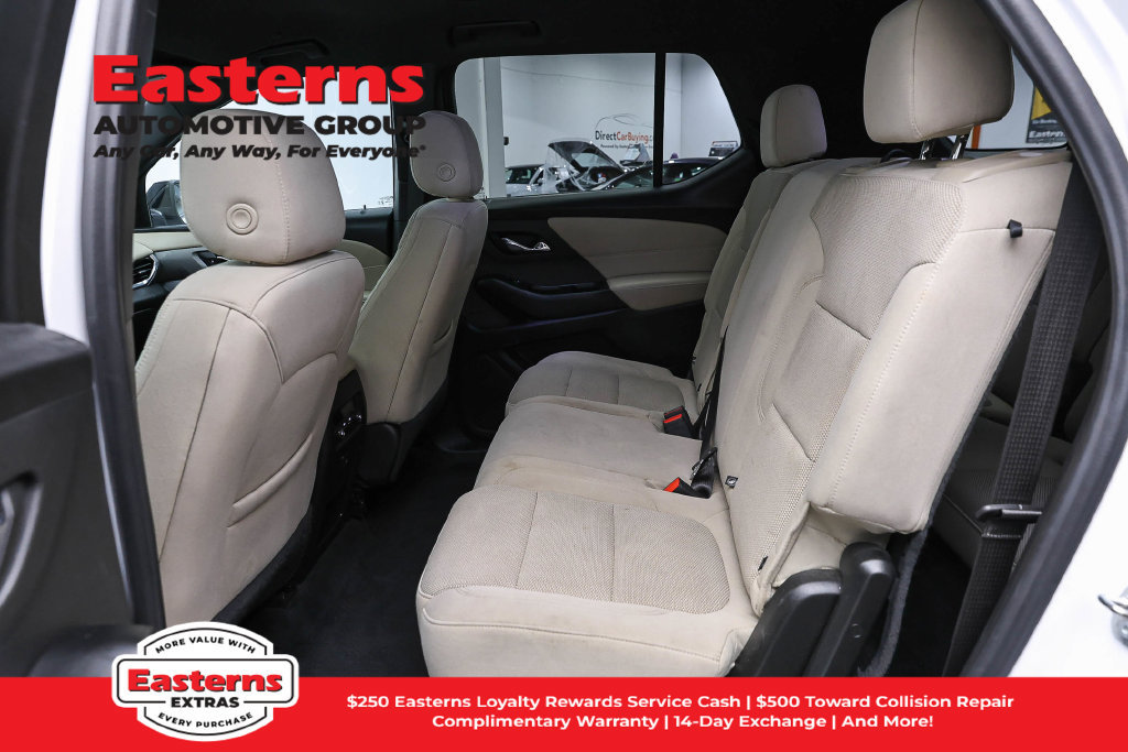 Used 2023 Chevrolet Traverse LS FWD image 20