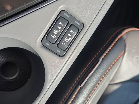 Certified 2025 Subaru Crosstrek 2.5i Limited image 33