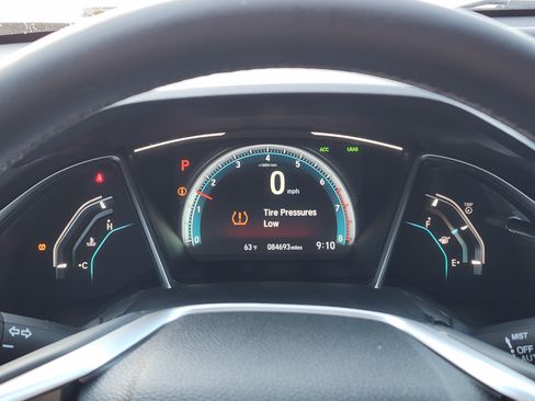 Used 2017 Honda Civic Touring image 19