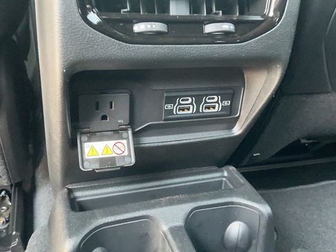 New 2026 Jeep Grand Cherokee L 4WD image 16