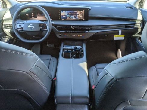 Used 2025 Nissan Murano SV image 22