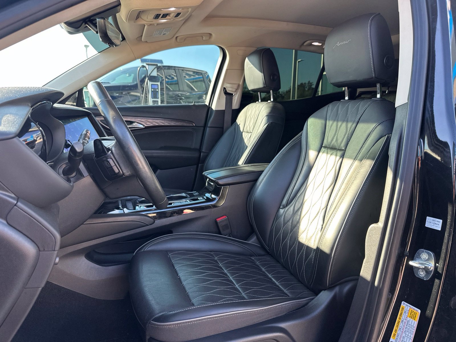 Used 2023 Buick Envision Avenir FWD image 9
