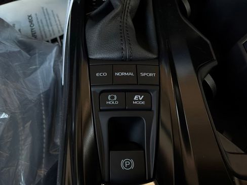 New 2026 Toyota Camry Hybrid FWD image 21