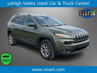 Used 2018 Jeep Cherokee Latitude Plus w/ Comfort/Convenience Group