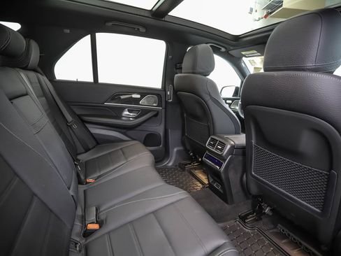 Used 2024 Mercedes-Benz GLE 450 4MATIC image 25