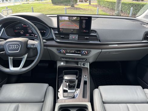 Certified 2025 Audi Q5 2.0T Premium Plus w/ Premium Plus Package AWD/4WD image 32