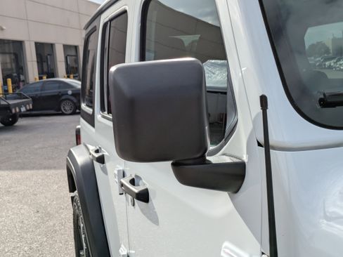 Used 2021 Jeep Wrangler Unlimited Sport image 12