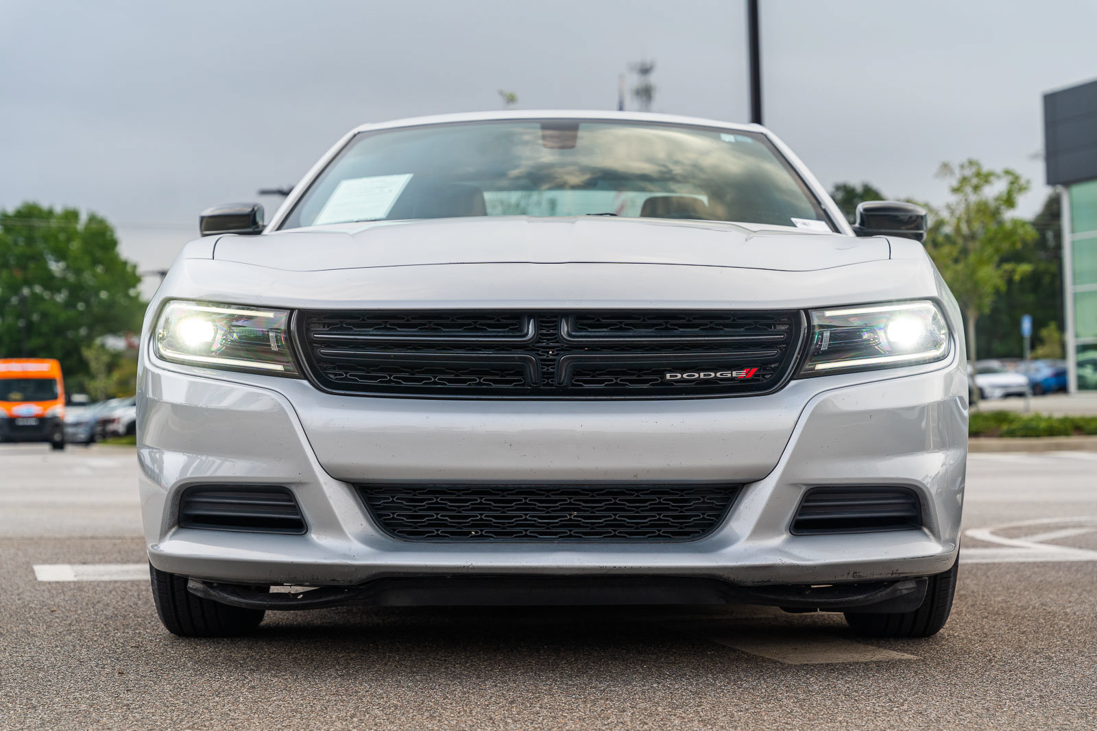 Used 2023 Dodge Charger SXT RWD image 2