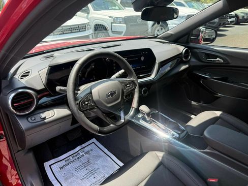 Used 2026 Chevrolet Trax RS w/ Driver Confidence Package FWD image 3