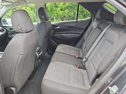 Used 2022 Chevrolet Equinox LT FWD image 16