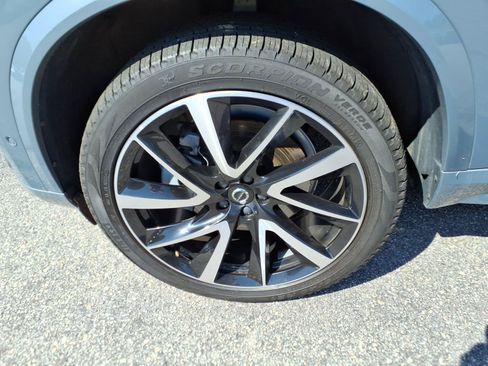 Certified 2023 Volvo XC90 B6 Plus w/ Protection Package Premier AWD/4WD image 11