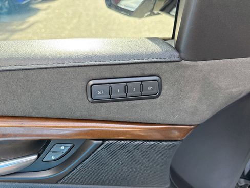 Used 2019 Cadillac Escalade ESV Luxury image 13