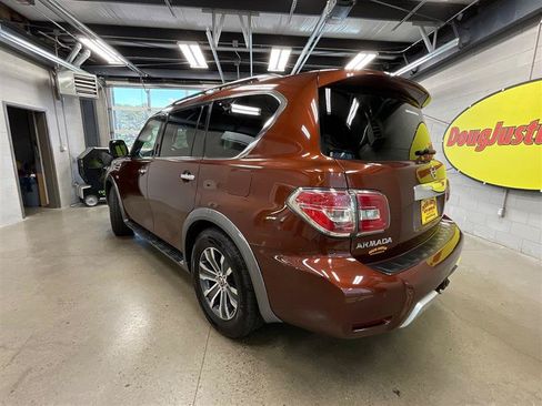 Used 2017 Nissan Armada SL w/ Interior Lighting Package AWD/4WD image 3