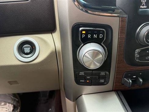 Used 2017 RAM 1500 Laramie w/ Convenience Group AWD/4WD image 29