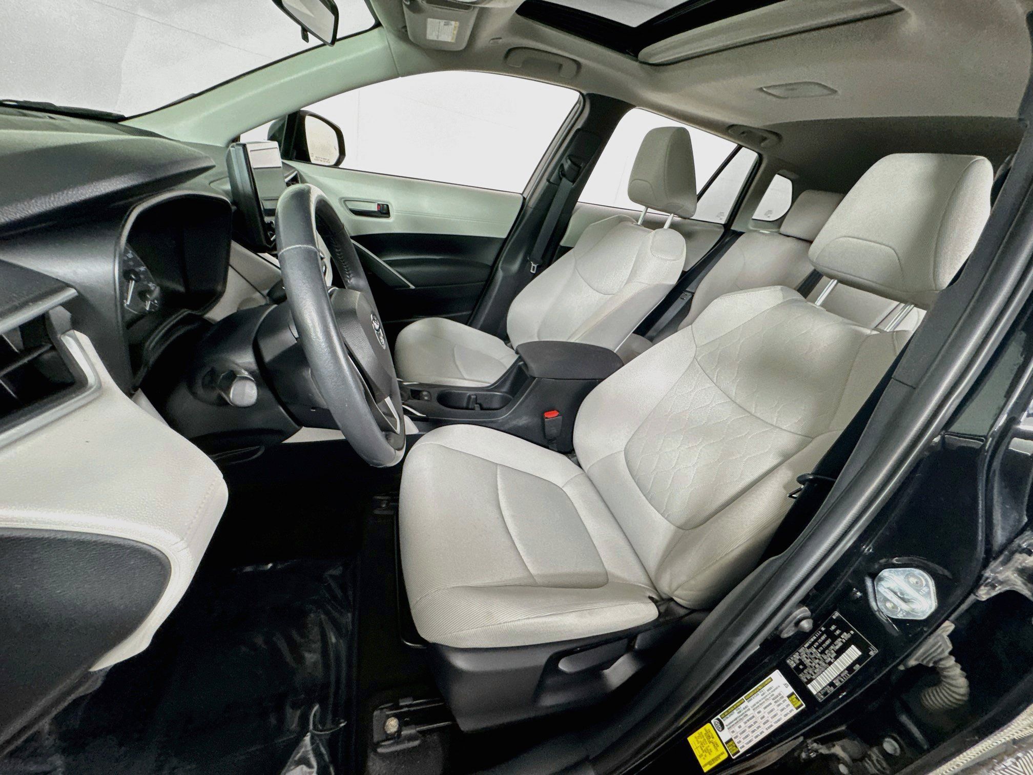 Certified 2023 Toyota Corolla Cross LE w/ Moonroof Package AWD/4WD image 12