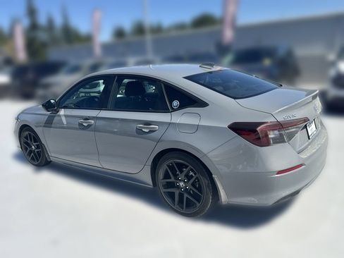 Used 2025 Honda Civic Sport image 5
