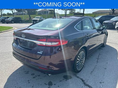 Used 2017 Ford Fusion SE w/ Fusion SE Technology Package FWD image 7
