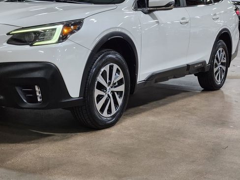 Used 2021 Subaru Outback Premium image 17