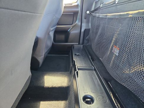 Used 2020 Toyota Tacoma SR image 18