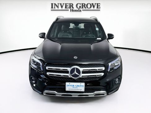 Used 2022 Mercedes-Benz GLB 250 4MATIC image 2