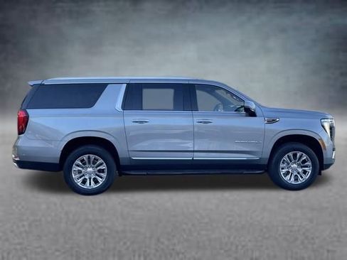 New 2026 GMC Yukon XL Denali w/ Advanced Technology Package image 4