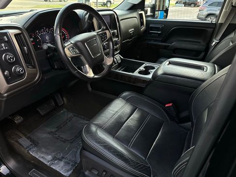 Used 2015 GMC Sierra 3500 Denali w/ Duramax Plus Package image 10