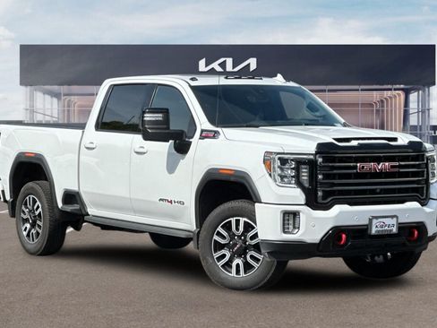 Used 2022 GMC Sierra 2500 AT4 w/ AT4 Premium Plus Package AWD/4WD image 2