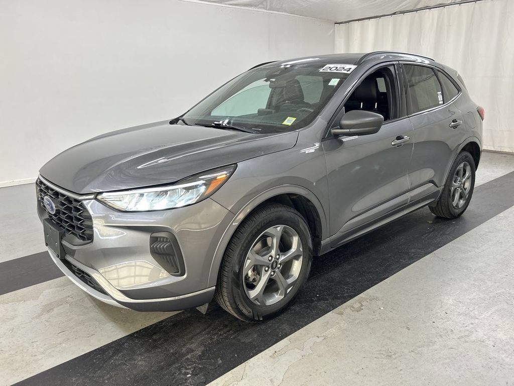 Used 2024 Ford Escape ST-Line AWD/4WD image 5