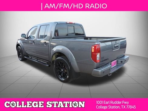 Used 2020 Nissan Frontier SV w/ Midnight Edition Floor Mats RWD image 6