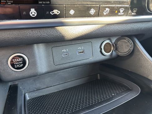 Used 2022 Nissan Rogue S image 27