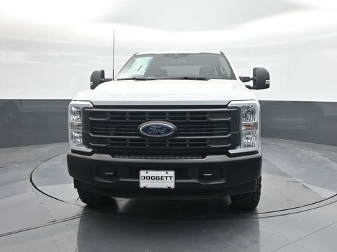 New 2025 Ford F250 XL w/ XL Off-Road Package image 5