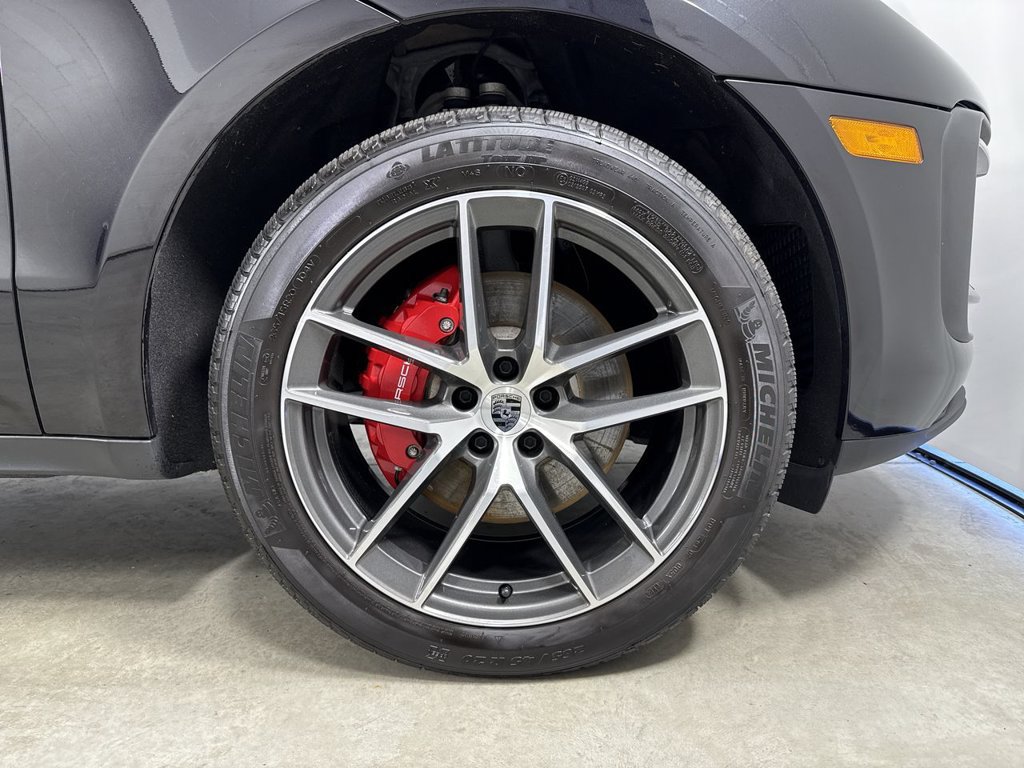 Certified 2024 Porsche Macan S AWD/4WD image 15