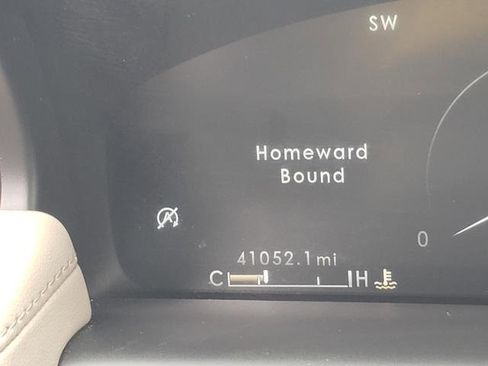 Used 2022 Lincoln Nautilus Reserve image 27