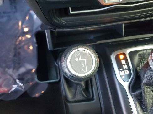 Used 2023 Jeep Gladiator Sport image 25