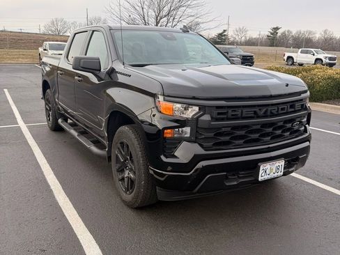 Used 2024 Chevrolet Silverado 1500 Custom w/ Turbomax Blackout Package image 1
